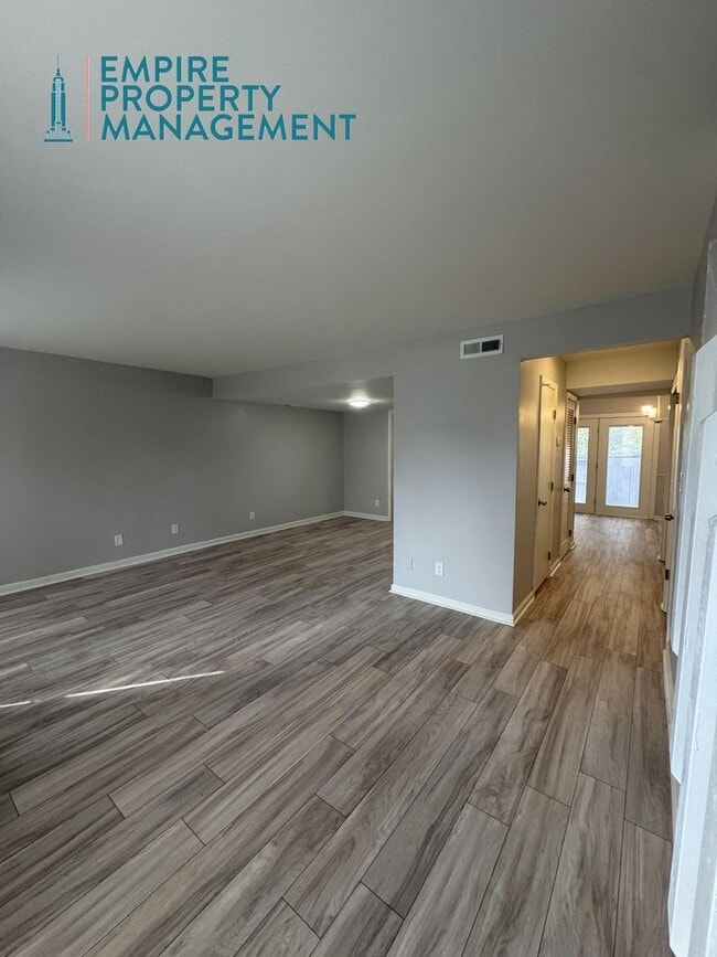 Photo - 9006 Mahogany Row SE Unidad C