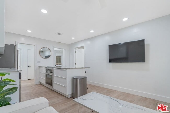 Photo - 1525 2nd St Unidad 5