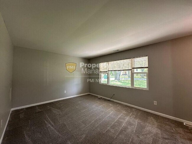 Photo - 5929 Jefferson St