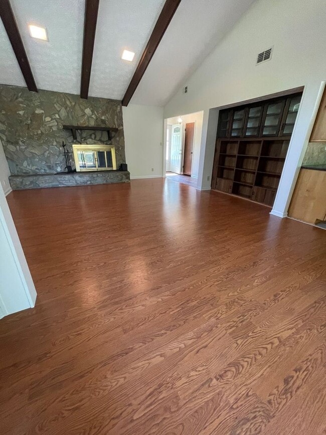 Photo - 105 N. Lake Dr.