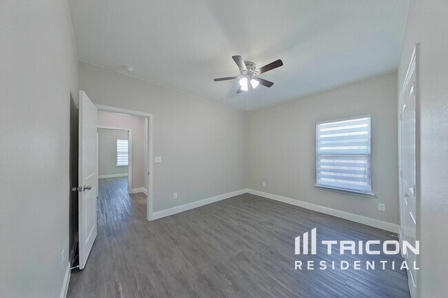 Photo - 1908 Carrington Dr