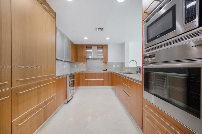 Photo - 2627 S Bayshore Dr Unit 801