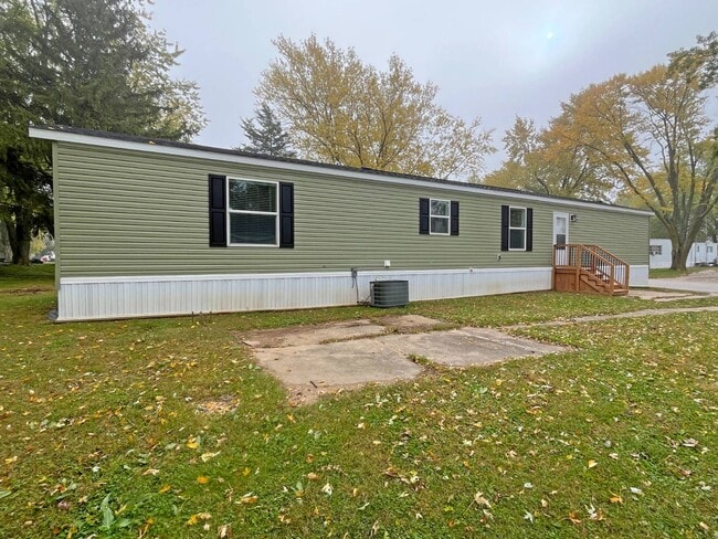 Building Photo - 2404 N 8th St