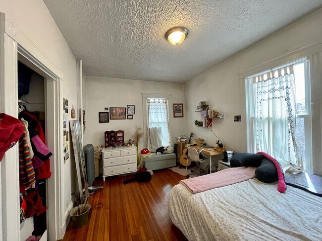 Photo - HOT ALLSTON LISTING!!!!