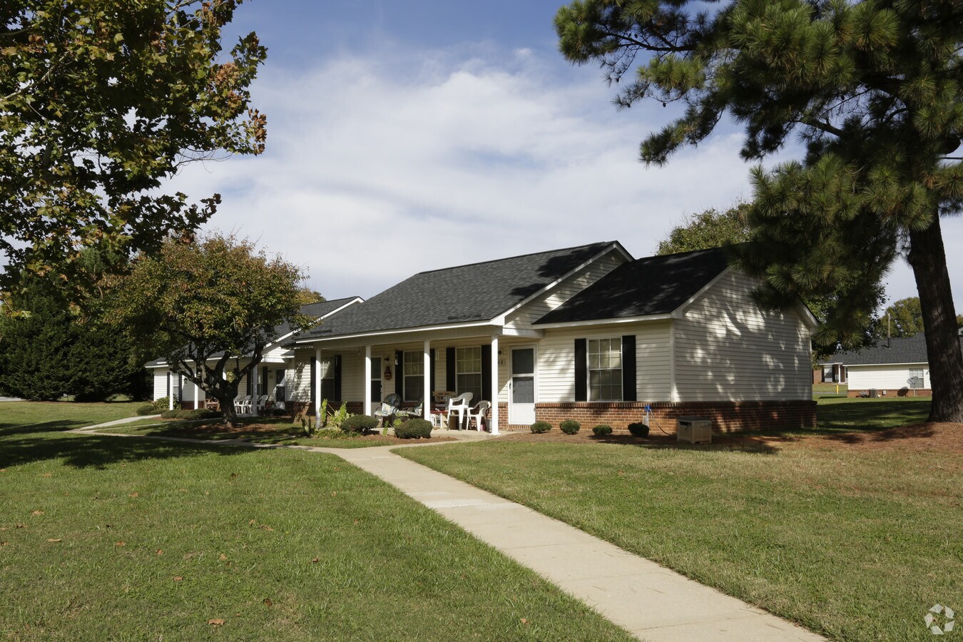 Photo - Fairfield Apartments
