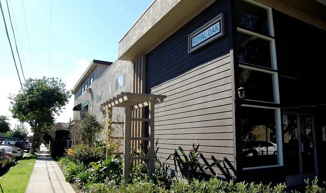 Photo - 220 E Live Oak St Unit 18