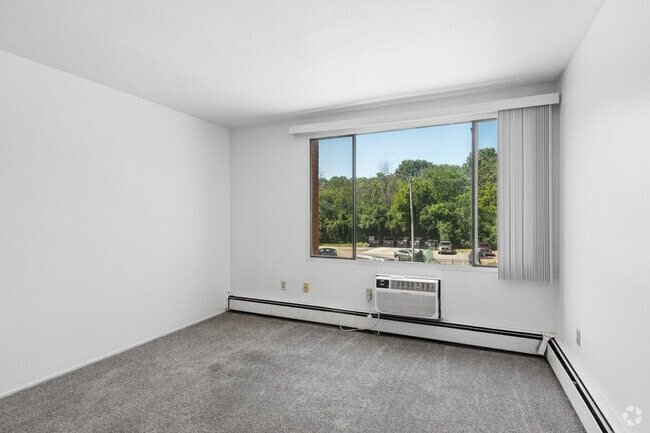 2BR, 1BA - 700SF - Living Room
