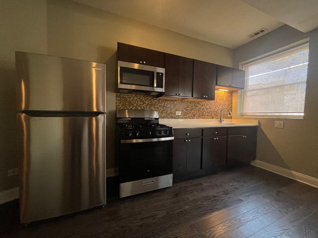 Photo - 5721 S Prairie Ave Unit 1S