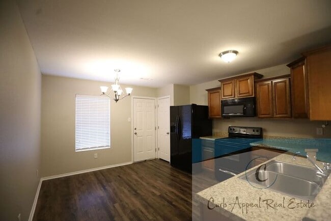 Photo - Beautiful 3 bed / 2 bath home with fenced back yard - Nettleton!!