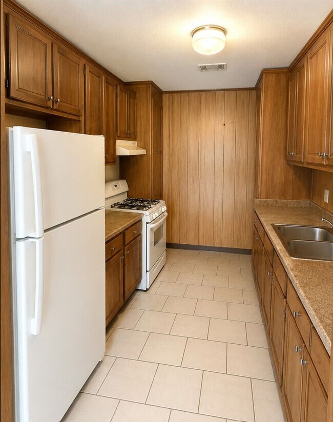 580 Campus St Unit 580 Campus St Unit 101
