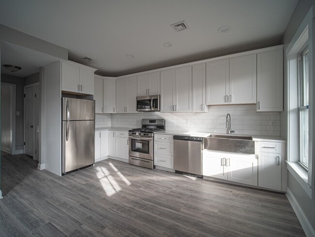 Photo - 143 London St Apartments Unit #2