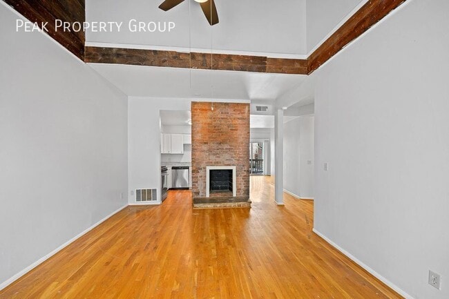 Photo - 12 W Hollister St Unidad 2