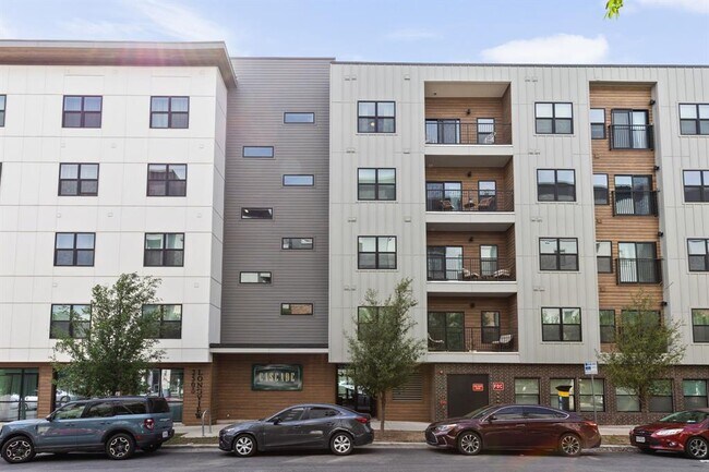 Photo - 2500 Longview St Unidad 418