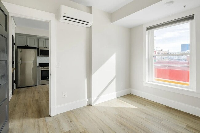Photo - 1023 N Broadway Unit 304