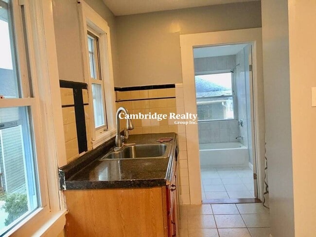 Photo - 62 Woods Ave Unit 2T