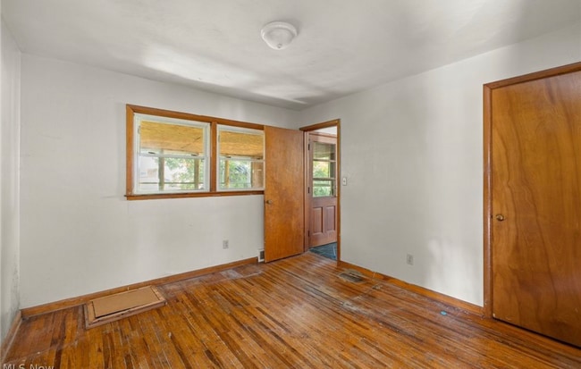 Photo - 311 Greendale Ave