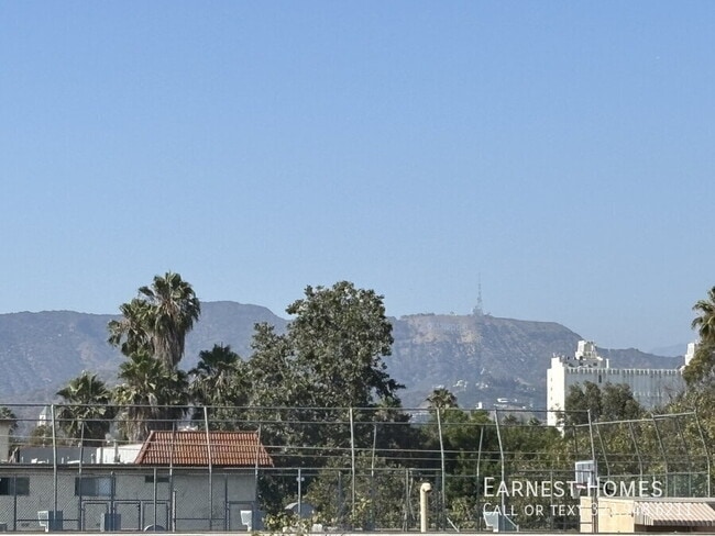 Photo - 525 N Sycamore Ave Unidad 411