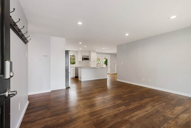 Photo - 10816 NE 141st Pl