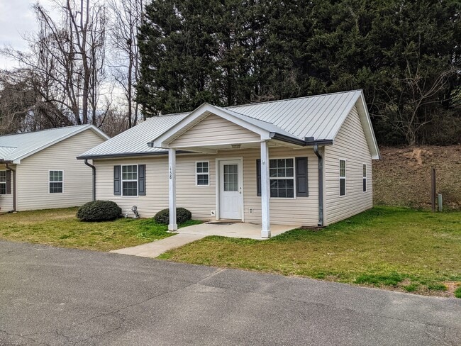 Building Photo - 458 Austin St Rental