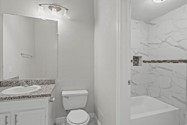 Photo - 7820 Seawall Blvd Unit 118