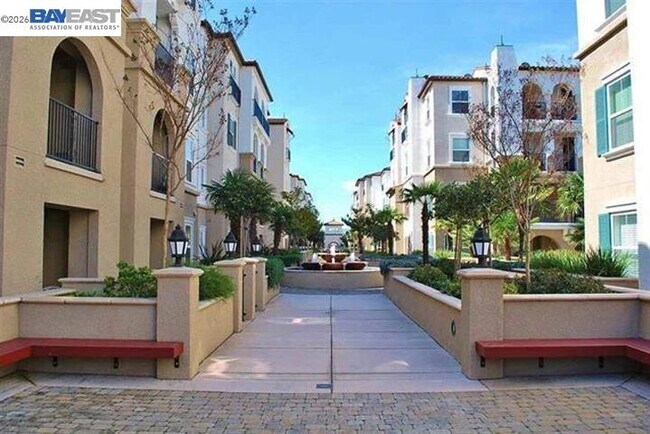 Photo - 3420 Finnian Way Unidad 104