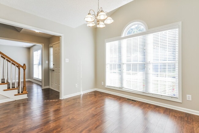 Photo - 113 Wood Bend Ct