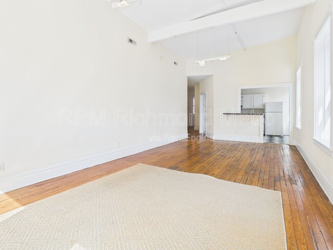 Photo - 200 W Broad St