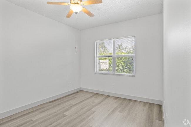 2BR, 2BA - 1280SF - Bedroom
