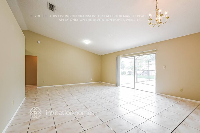 2821 Saffron Dr