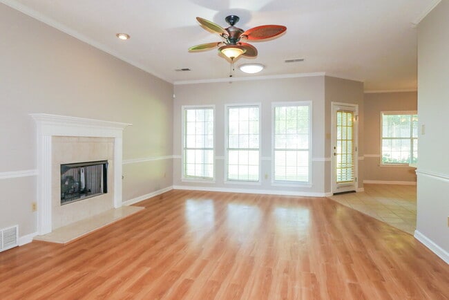 3924 Tamara Dr