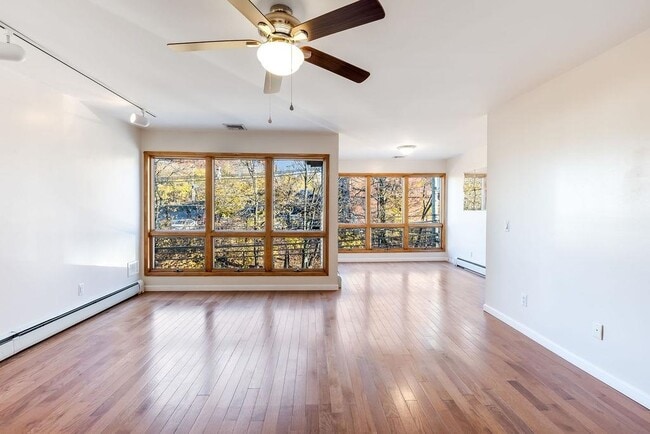 Building Photo - 3307 Liberty Ave Unit 1