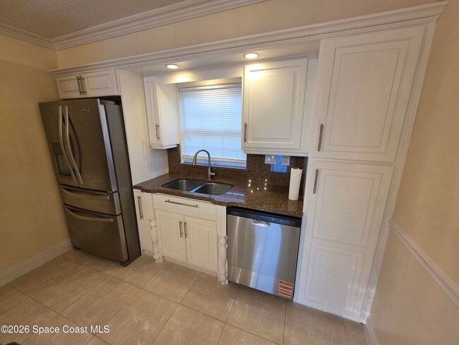 Photo - 189 Cambridge Ln