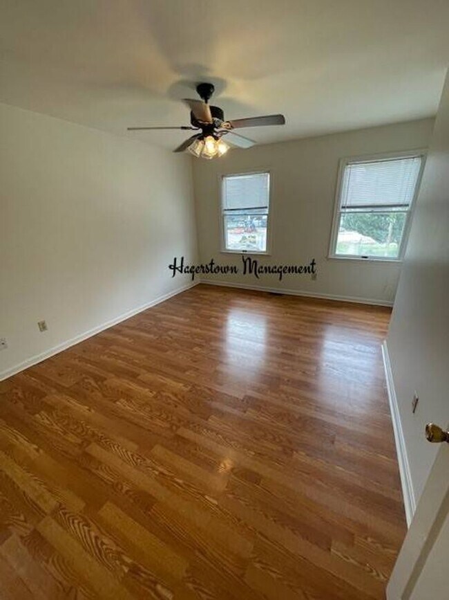 Must See! 2BR Duplex on S Cannon Ave House House Rental in Hagerstown