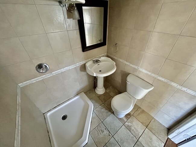 Photo - 531 W 9th St