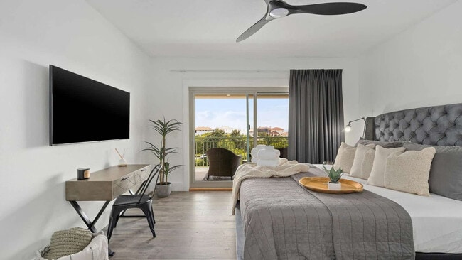 Photo - 9955 E County Hwy 30A Unidad ID1354967P