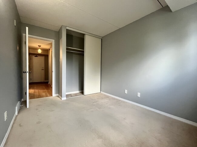 Building Photo - 118 - 500 Toledo Street Thunder Bay ON P7A 8A6