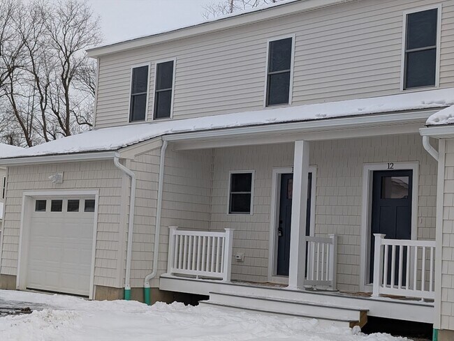 Photo - 778 S Main St