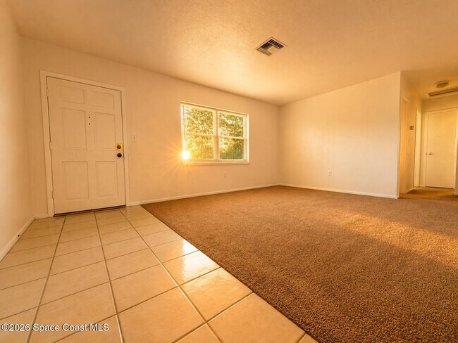 Photo - 105 Primrose Ln