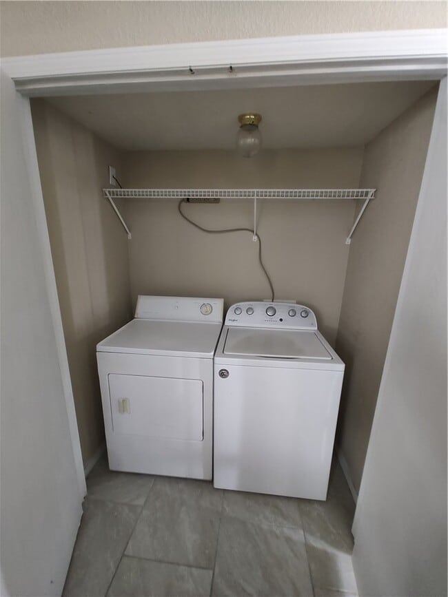 Photo - 9 W Rainsong St