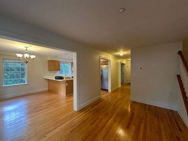 Photo - 18 Edgemoor Cir