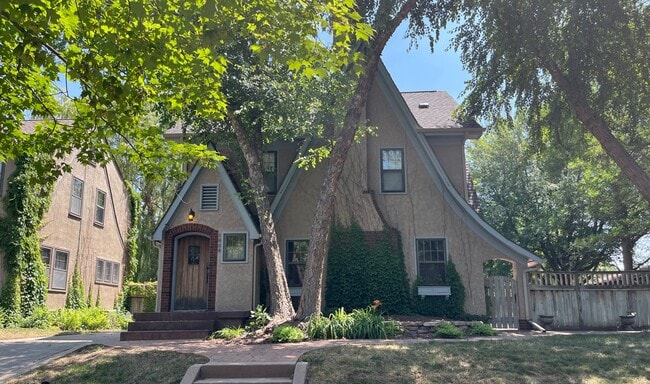 Photo - 1404 S Main Ave