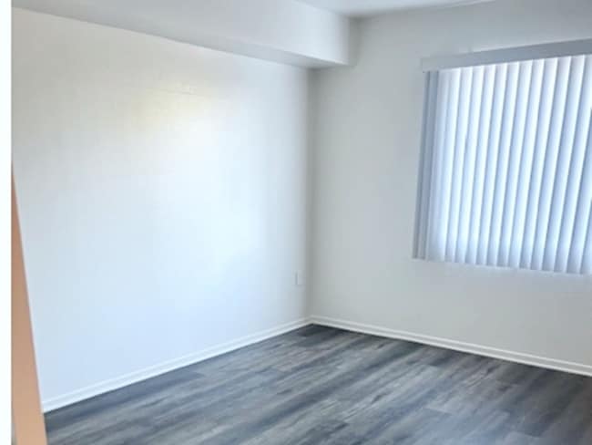 Photo - 13915 Oxnard St Unidad 213