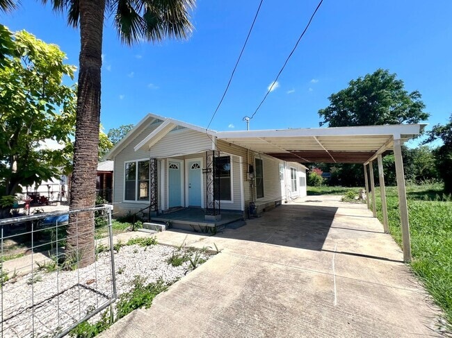 Building Photo - Cute 2/1 Home in West San Antonio