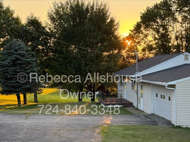 945 E Pike Rd