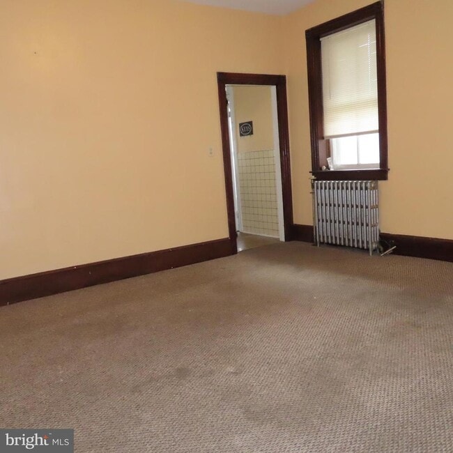 Photo - 103 N Earl St