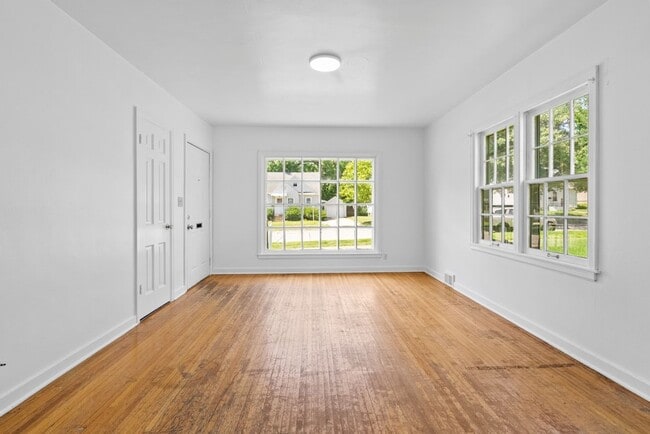 Photo - 1910 Iowa St