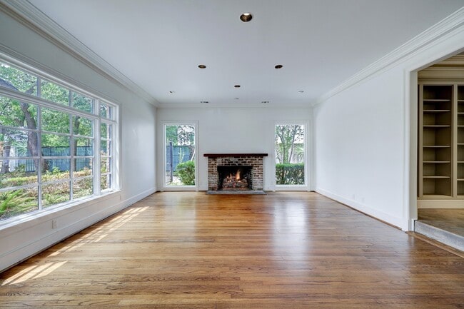 Photo - 3020 San Felipe St