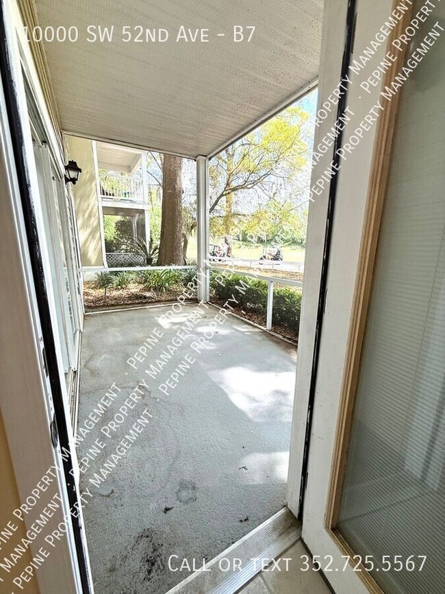 Photo - 10000 SW 52nd Ave