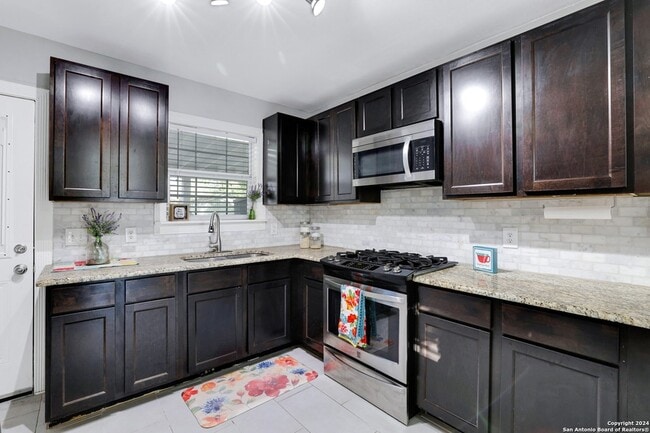 Photo - 219 E French Pl