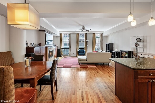 Photo - 165 N Canal St Unit 918